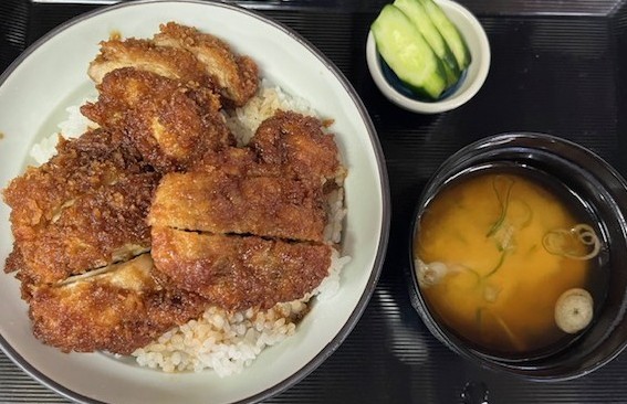 手仕込み チキンカツ丼(850円)
