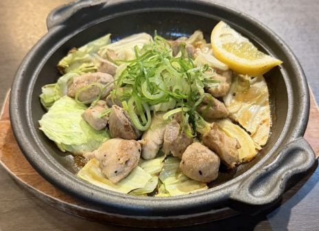 鶏焼きとキャベツの一品料理